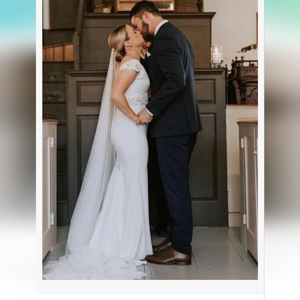 NWT Cathedral Bridal Veil Off White